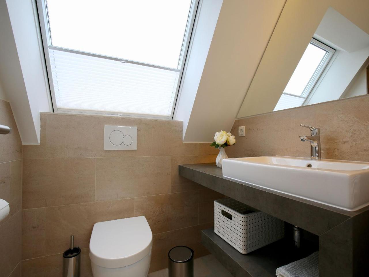 Charlotte 48 - Wunderschoene Ferienwohnung Mit Balkon Und Sauna Wangerooge Exterior photo