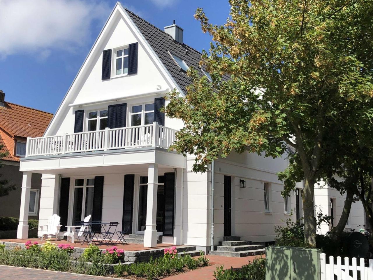Charlotte 48 - Wunderschoene Ferienwohnung Mit Balkon Und Sauna Wangerooge Exterior photo